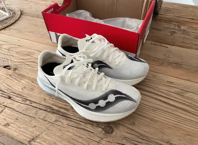 Used Saucony Endorphin Pro Plus LE bike — image 2 of 7