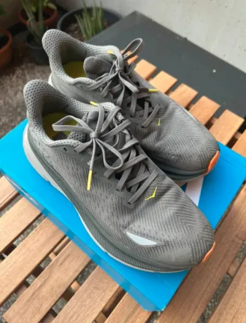 Gebrauchtes Hoka Clifton 9 GTX Running Shoes