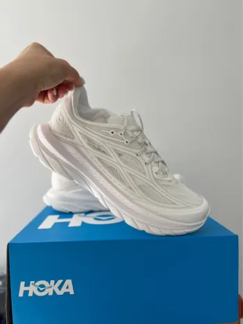 Gebrauchtes Hoka Baskets Running Shoes