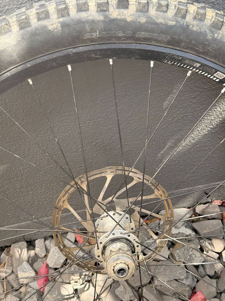 Gebrauchtes Hope Pro 5 Wheel 2024 bike — Bild 3 von 4
