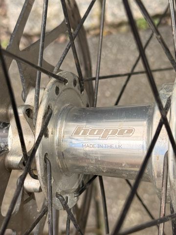 Used Hope Pro 5 Wheel 2024 bike — image 2 of 4