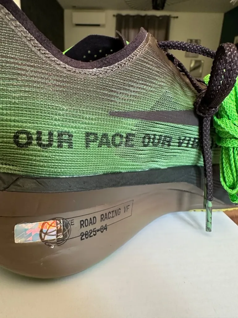 Używany Pegasus ZoomX Vaporfly Next 4% PRM bike — zdjęcie 8 z 11