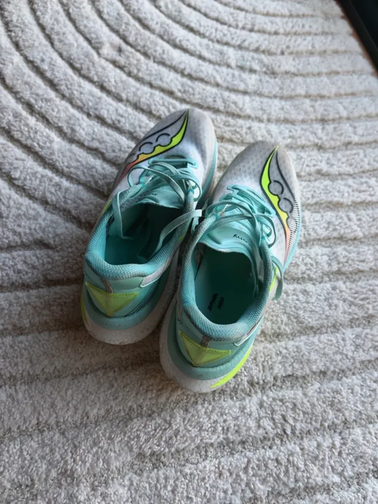 Used Saucony Endorphin Azura bike — image 3 of 6