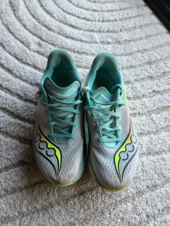 Used Saucony Endorphin Azura Running Shoes