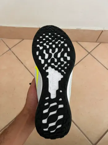 Używany Nike Revolution 6 bike — zdjęcie 3 z 5