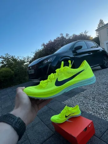 Gebrauchtes Nike ZoomX Dragonfly Running Shoes