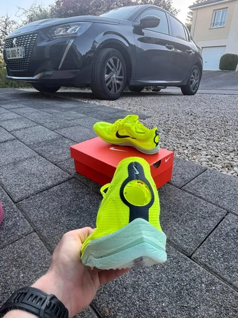 Używany Nike ZoomX Dragonfly bike — zdjęcie 3 z 16