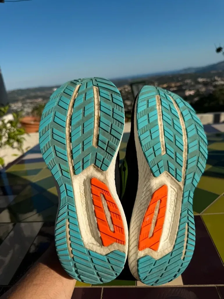Used Saucony Running Shoes bike — image 5 of 7