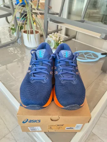 Used Asics Gel Cumulus 24 bike — image 3 of 7