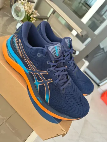 Used Asics Gel Cumulus 24 bike — image 2 of 7