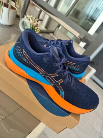 Used Asics Gel Cumulus 24 bike — image 5 of 7