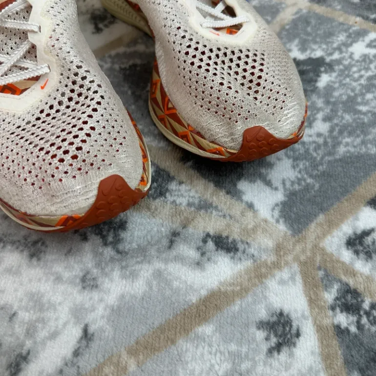 Used Premium Vaporfly 3 bike — image 5 of 15