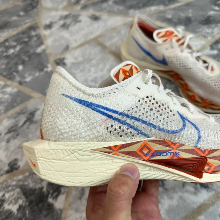 Used Premium Vaporfly 3 bike — image 7 of 15