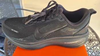 Używany Nike Vomero 18 ZoomX bike — zdjęcie 2 z 6