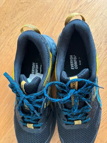 Used Asics Gel Sonoma 5 G-TX bike — image 3 of 6
