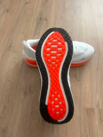 Used Nike Vomero Plus bike — image 3 of 5