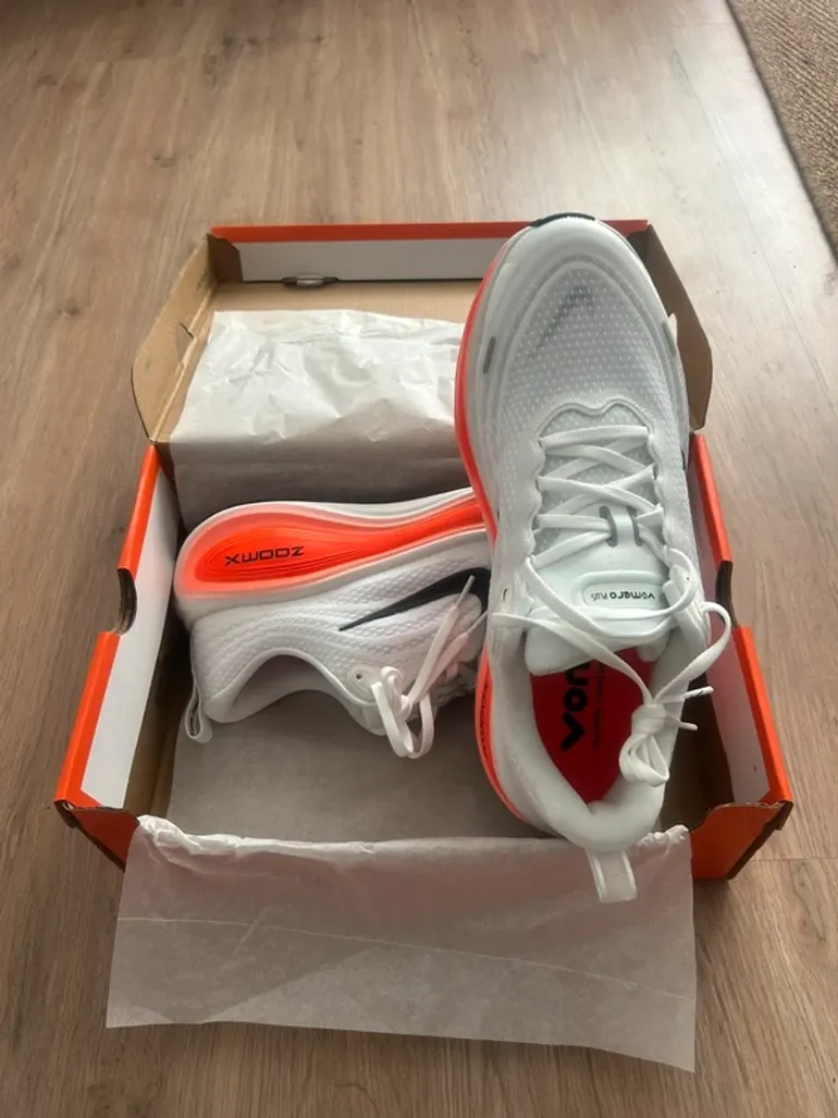 Used Nike Vomero Plus bike — image 4 of 5