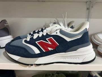 Used New Balance 997R Running Shoes