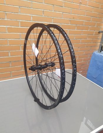 Używany Dt Swiss P1850 Spline DB23 Wheels