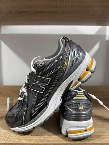 New Balance 1906R Running Shoes d'occasion