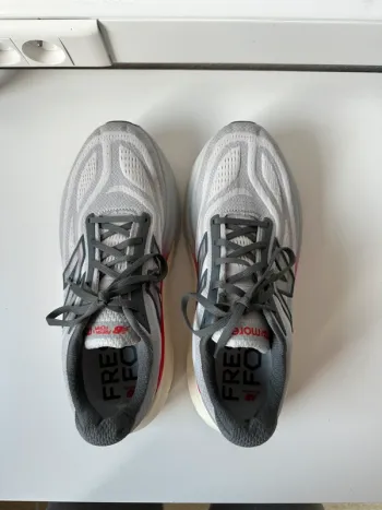 Used New Balance Fresh Foam X More v6 bike — image 2 of 5