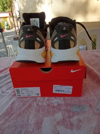 Używany Nike Vomero 18 Running Shoes