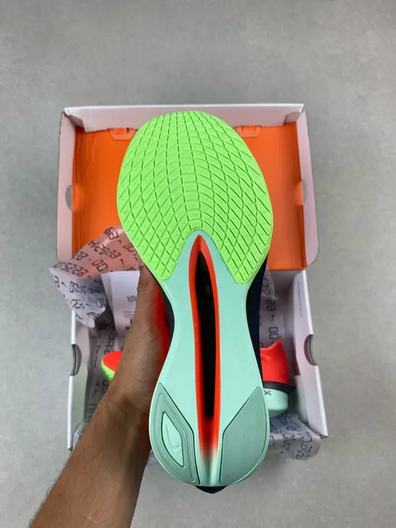 Käytetty Nike Vaporfly 4 Next% bike — kuva 2 / 4