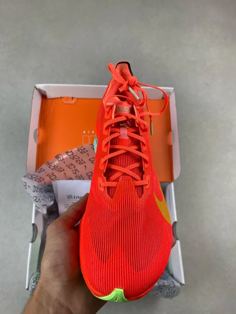 Käytetty Nike Vaporfly 4 Next% bike — kuva 3 / 4