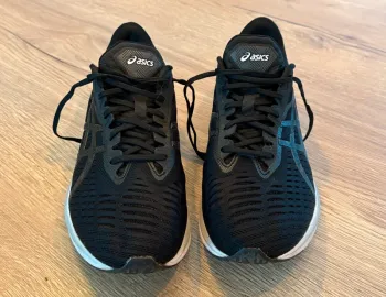 Brugt Asics Novablast bike — billede 3 af 5