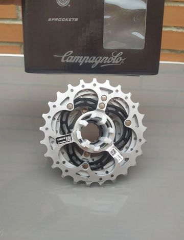Campagnolo Chorus Cassette 11v 11/25T Drivetrain & Pedals usato