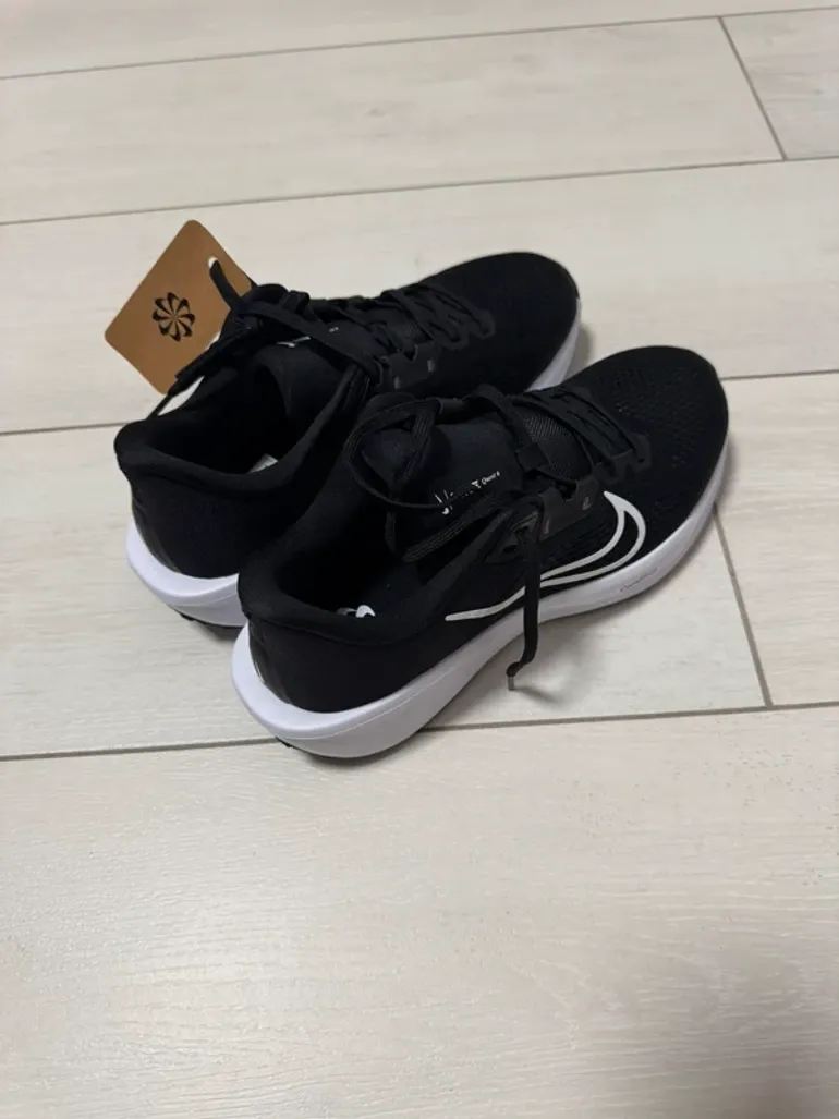 Używany Nike Running Shoes bike — zdjęcie 2 z 3