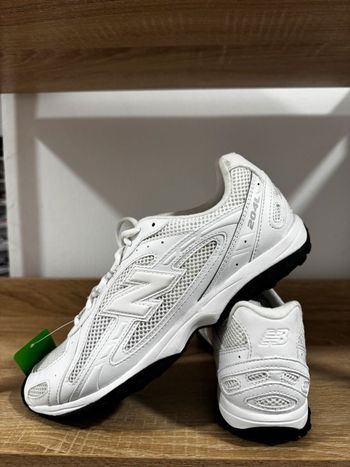Używany New Balance 204L Running Shoes