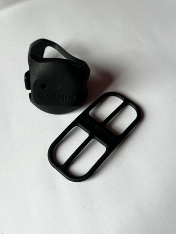 Used Garmin Speed Sensor 2022 bike — image 5 of 5