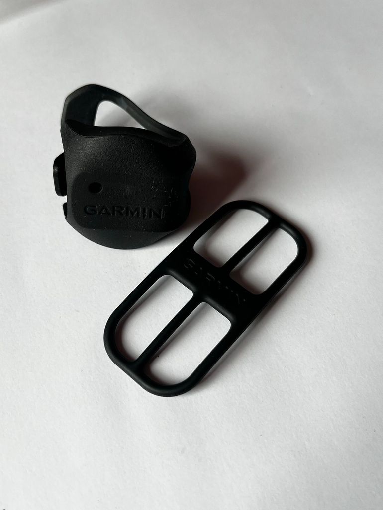 Used Garmin Speed Sensor 2022 bike — image 5 of 5