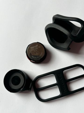 Used Garmin Speed Sensor 2022 bike — image 2 of 5