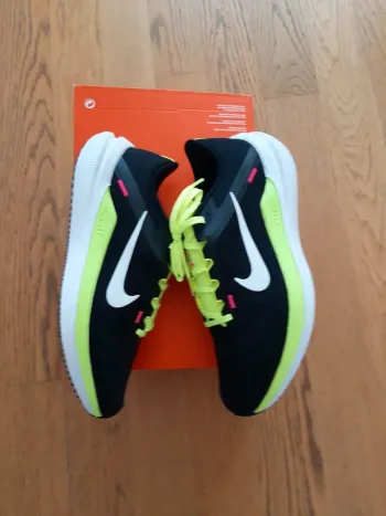 Käytetty Nike Running Shoes bike — kuva 2 / 6