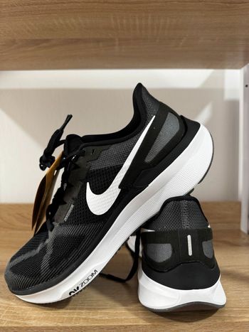 Używany Nike Air Zoom Structure 25 Running Shoes
