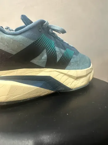Käytetty New Balance FuelCell Rebel v4 bike — kuva 9 / 9