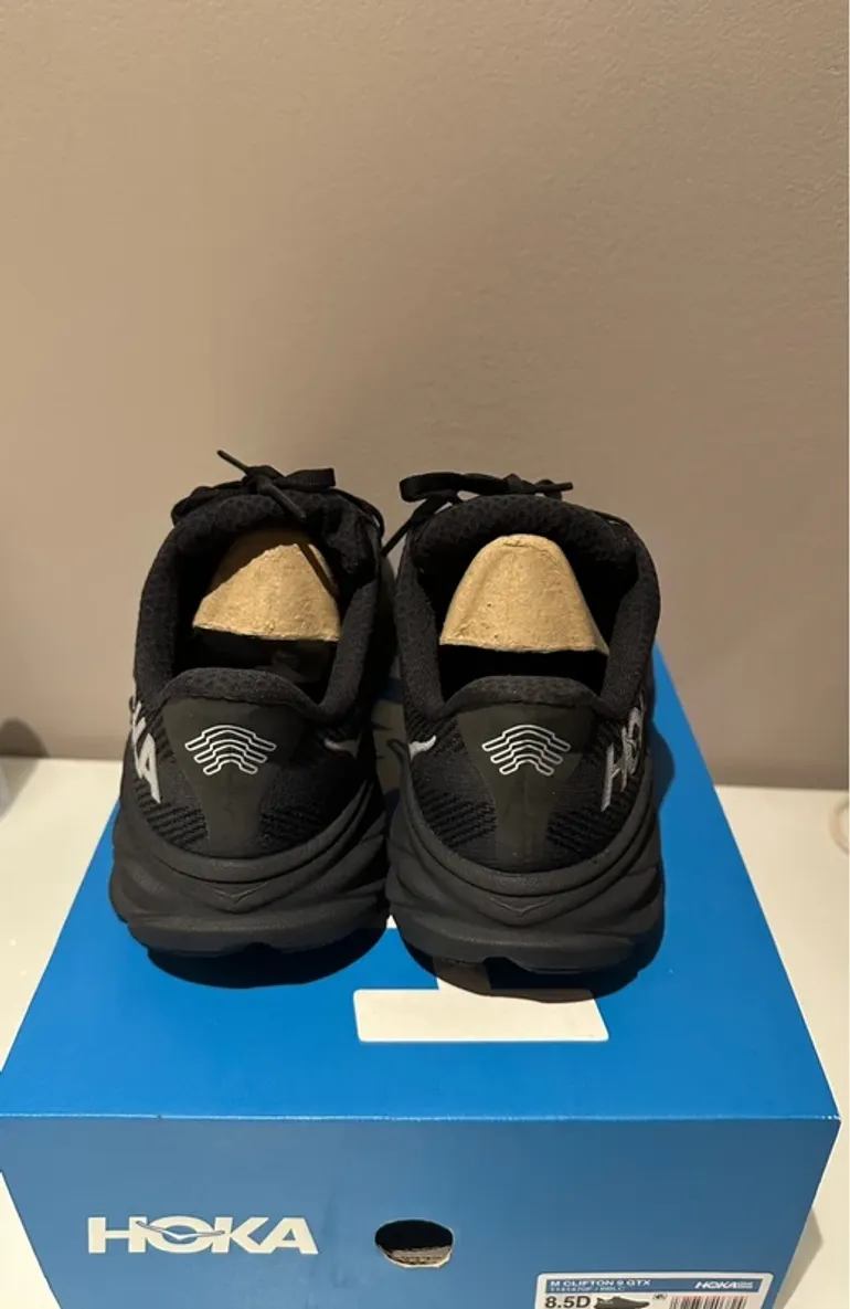 Used Hoka Clifton 9 Gore-tex bike — image 5 of 6