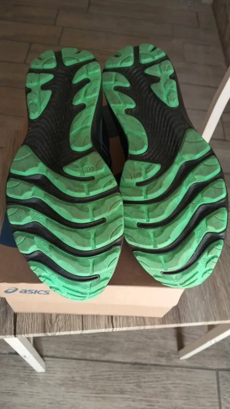 Asics Gel Cumulus 24 GTX bike d'occasion — image 2 sur 3