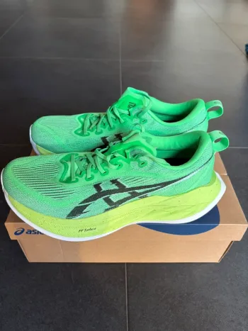 Asics Superblast 2 Running Shoes d'occasion