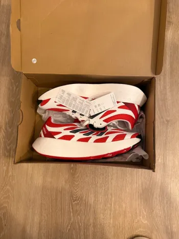 Używany Adidas Adizero Aruku Running Shoes