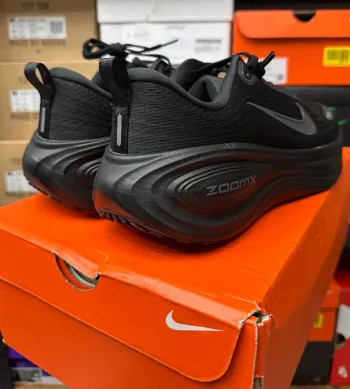 Used Nike Vomero PLUS bike — image 3 of 6