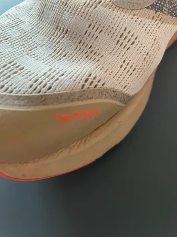 Gebrauchtes New Balance Hierro V9 Running Shoes