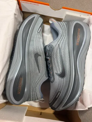 Used Nike Vomero Plus Running Shoes