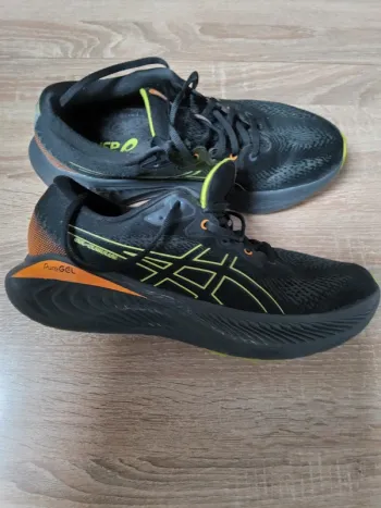 Used Asics Gel-Cumulus 25 GTX Running Shoes