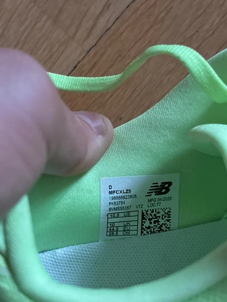 Used New Balance Fuelcell Rebel V5 bike — image 4 of 6