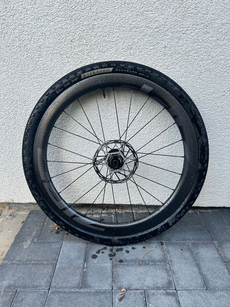 Brugt Zipp 303 Firecrest 2024 bike — billede 8 af 8