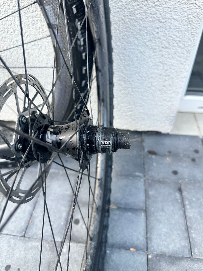 Brugt Zipp 303 Firecrest 2024 bike — billede 2 af 8