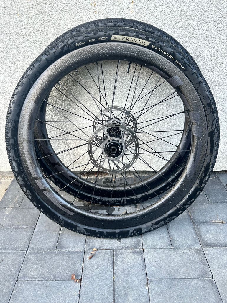 Brugt Zipp 303 Firecrest 2024 bike — billede 6 af 8